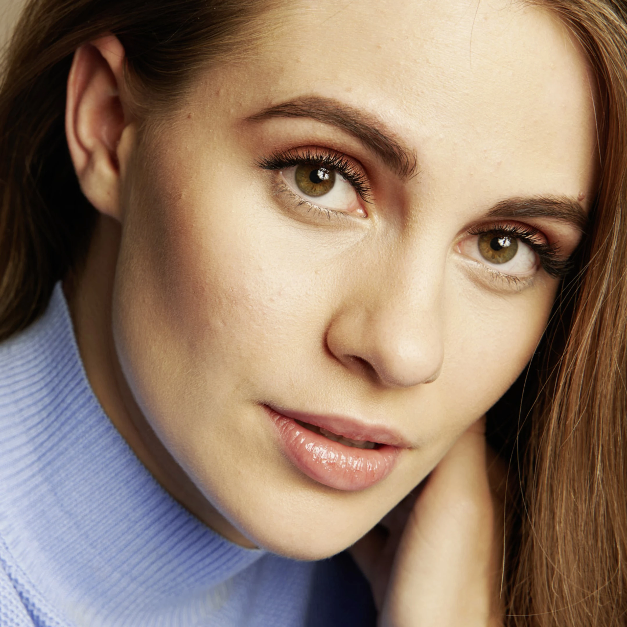 Maybelline New York Express Brow Ultra Slim Augenbrauenstift Nr. 04 Medium Brown – Bild 2